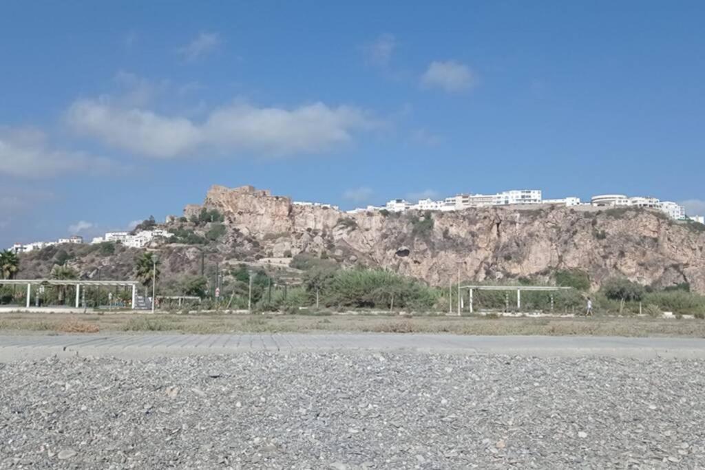 Ferienwohnung El Penon Idilico Piso A Pie De Playa Salobreña Exterior foto